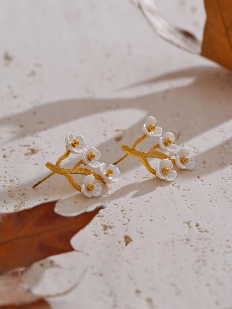 Plastic flower korean stud earrings women - product image
