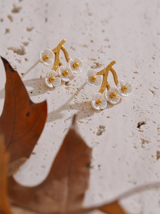 Plastic flower korean stud earrings women - product image