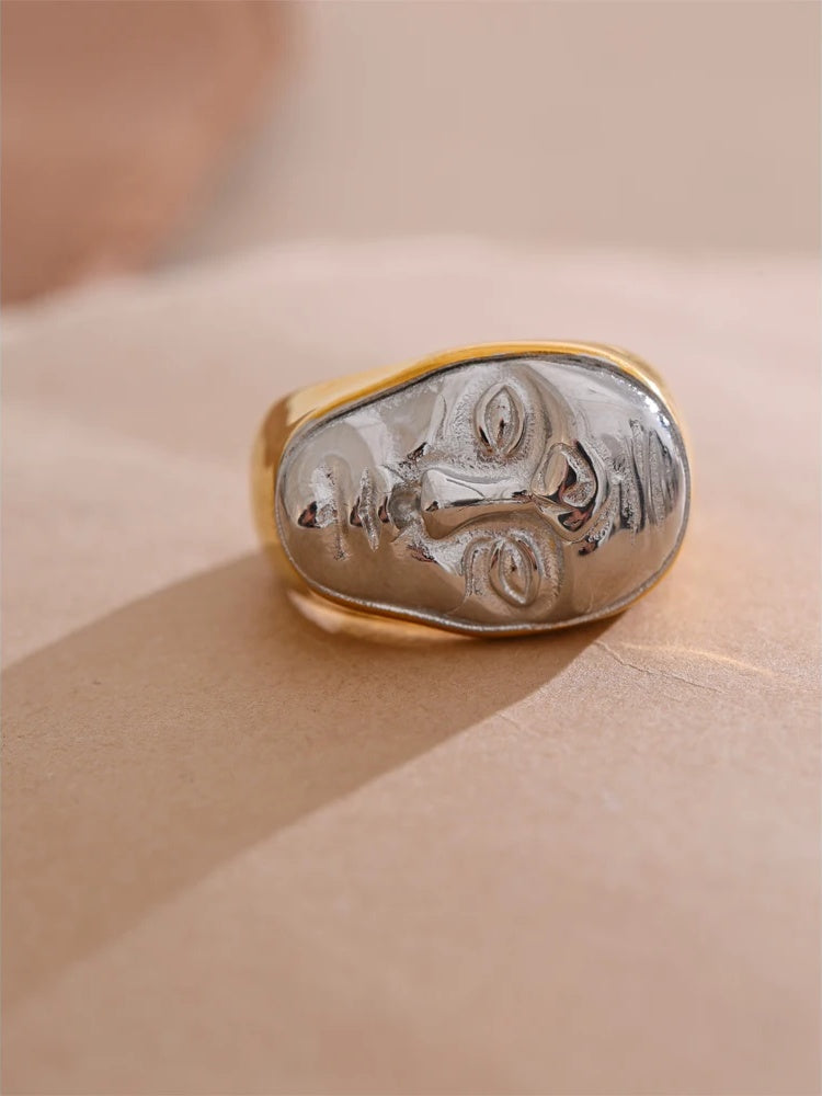 Polished face design statement fashion ring - product image