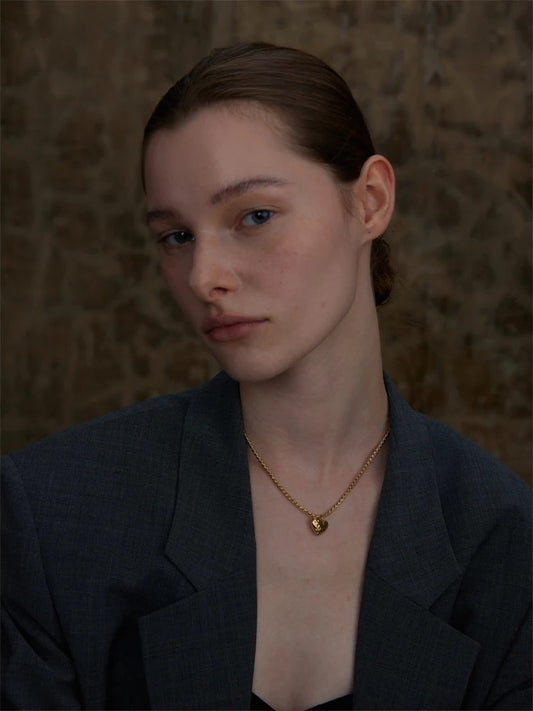 Polished heart pendant chic necklace - product image