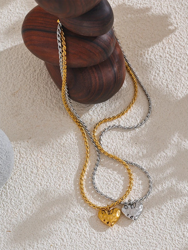Polished heart pendant chic necklace - product image