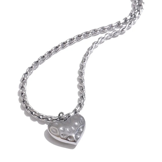 Polished heart pendant chic necklace - product image