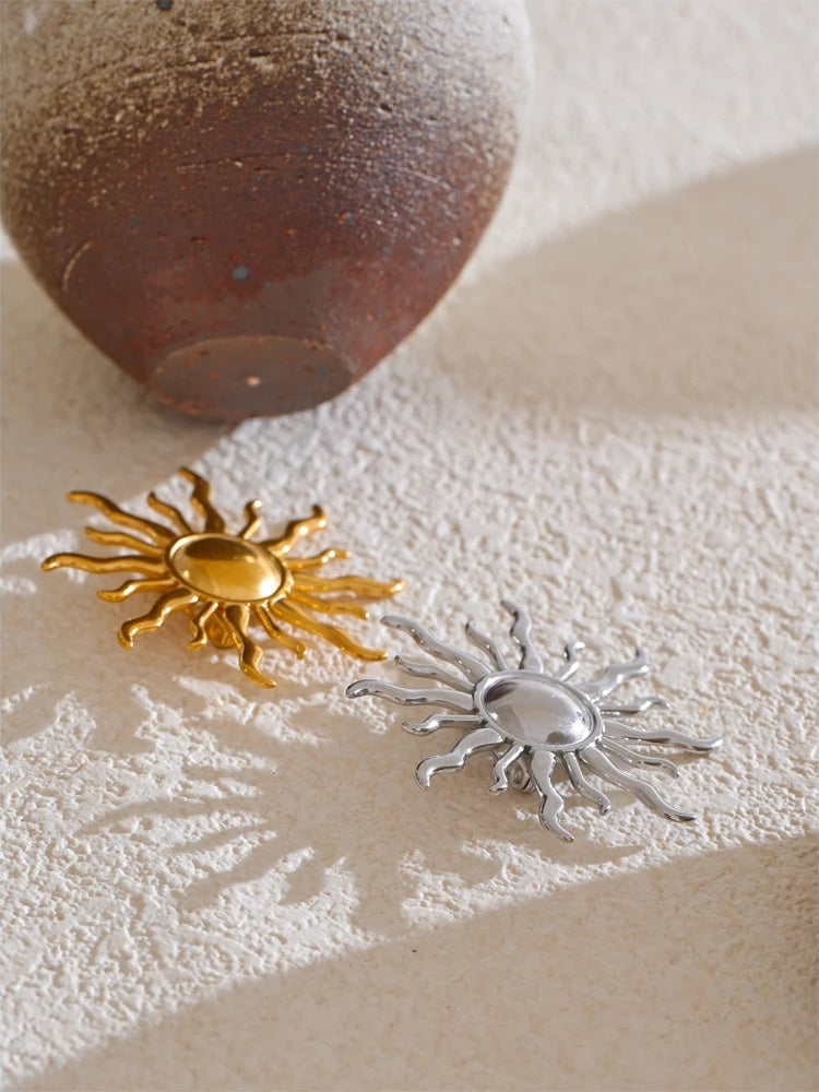 Popular metal sun brooch pin gold silver color - product image