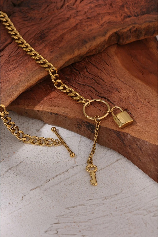 Punk metal lock pendant minimalist chain necklace - product image