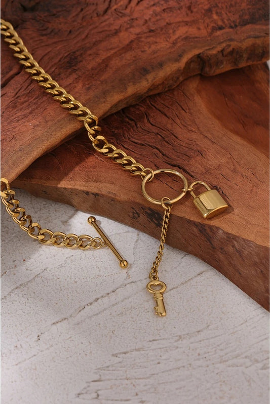 Punk metal lock pendant minimalist chain necklace - product image