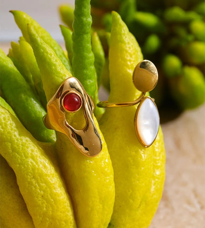 Red agate shell minimalist fashion ring - product image
