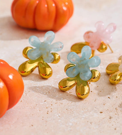 Resin acrylic flower sweet color stud earrings - product image