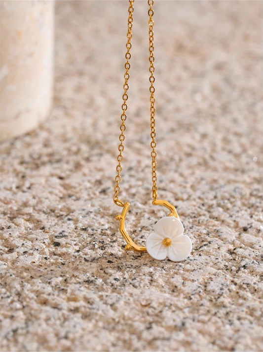 Resin flower pendant summer necklace - product image