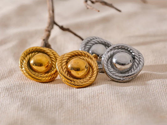 Round metal push-back gold silver stud earrings - product image