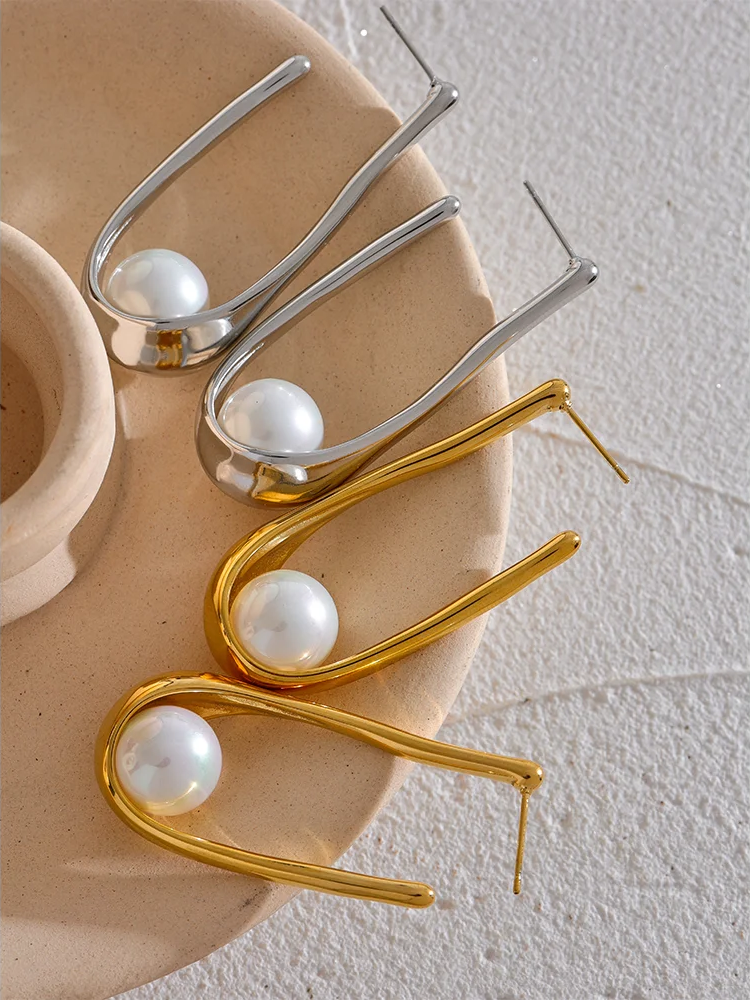 Round modern imitation pearl hoop earrings - product image