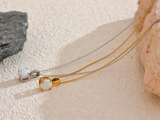 Round opal stone pendant necklace - product image