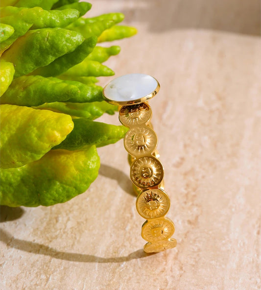 Round shell sun cuff bracelet bangle - product image