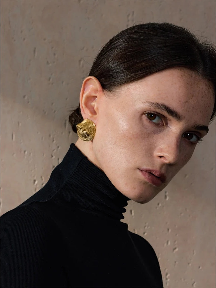 Shell gold color waterproof earrings necklace set - product image