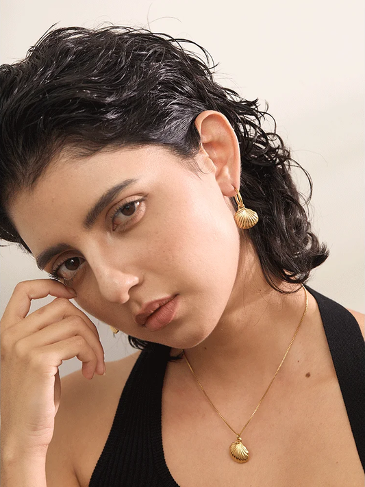 Shell necklace earrings set gold color - product image