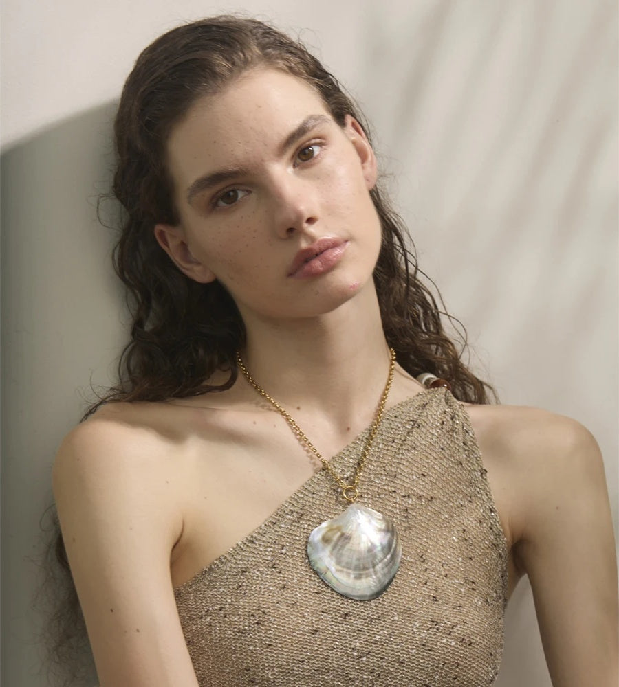 Shell pearls pendant statement necklace - product image