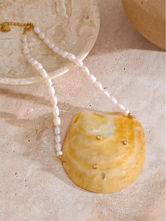 Shell pearls pendant statement necklace - product image