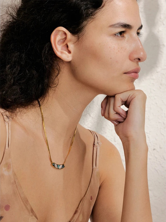 Shell pendant snake chain minimalist collar necklace - product image