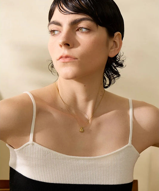 Shell statement minimalist pendant necklace - product image