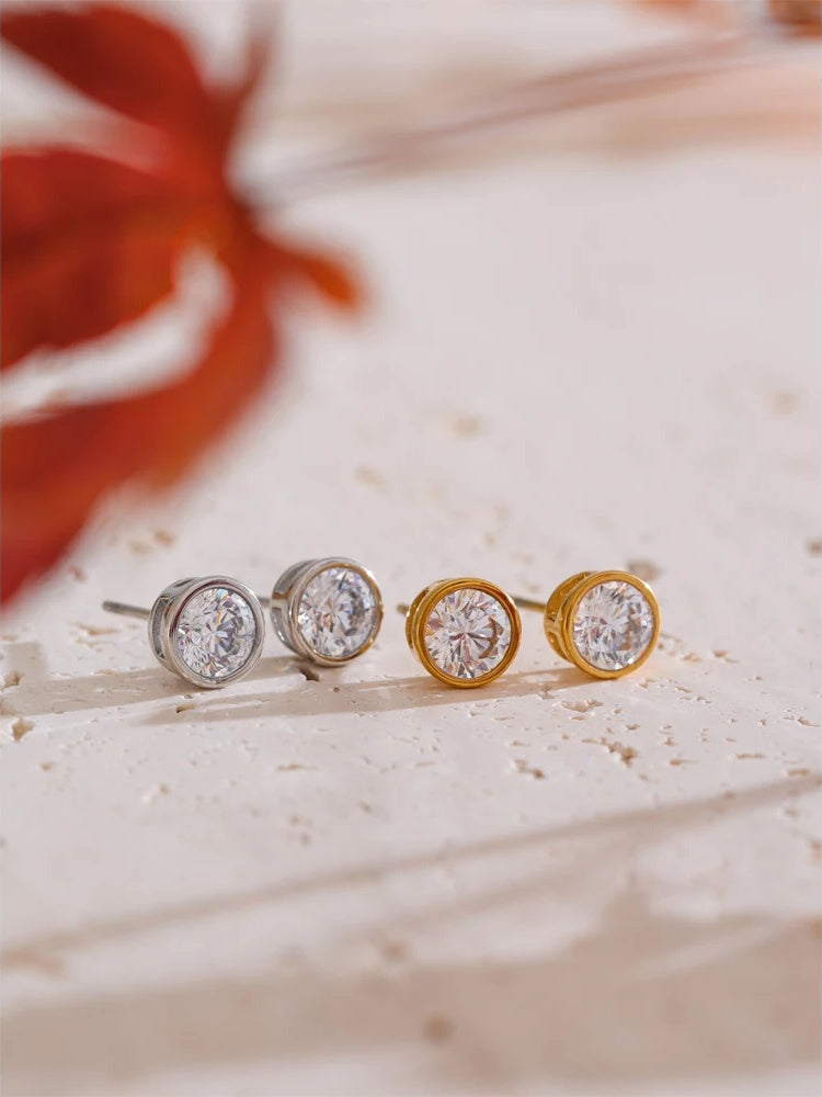 Shiny cubic zirconia round stud earrings - product image
