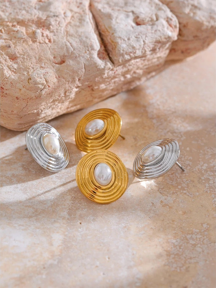 Simulated pearl round stud earrings - product image