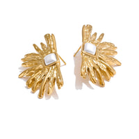 Simulated Pearls Flower Stud Earrings