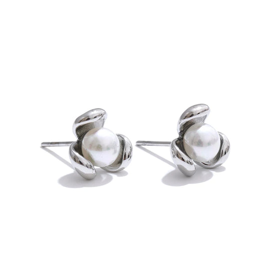 Simulated pearls flower stud earrings versatile - product image