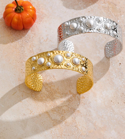 Simulated pearls hammer metal fashion cuff bracelet - product image