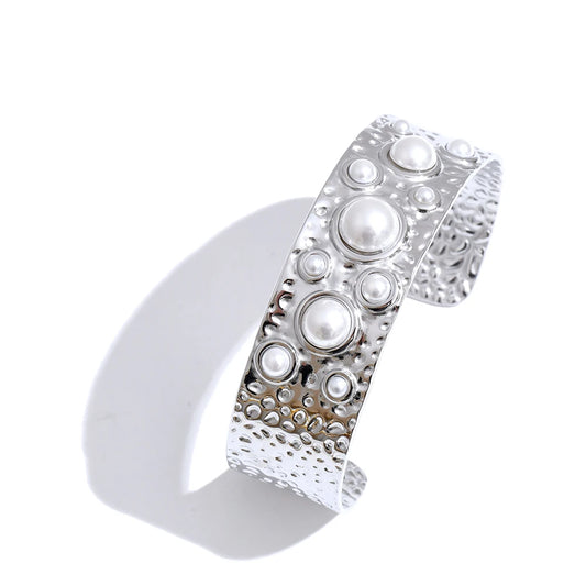 Simulated pearls hammer metal fashion cuff bracelet - product image