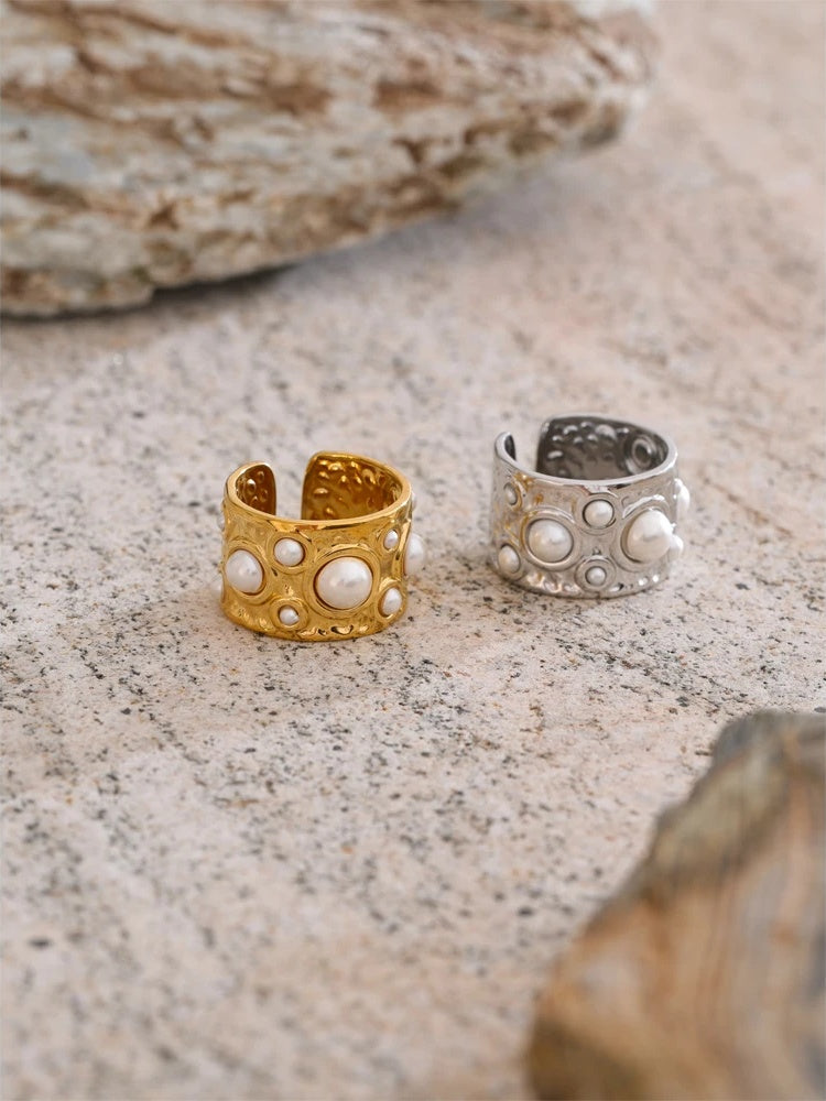 Simulated pearls hammer metal wide open ring - product image