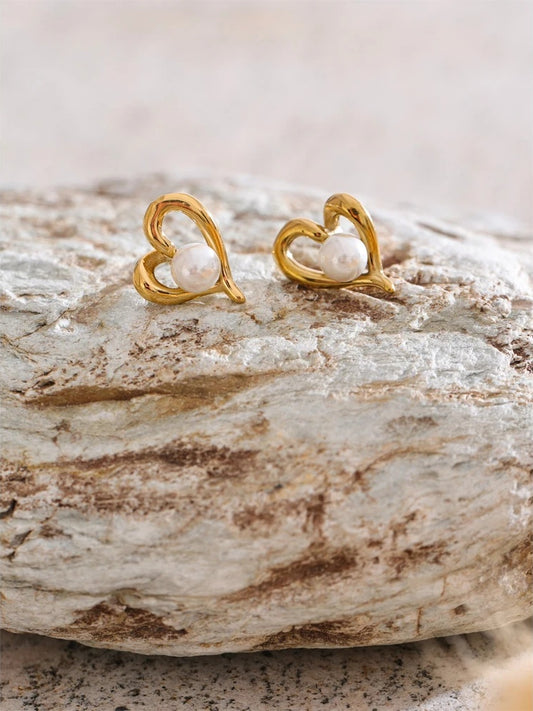 Simulated pearls heart love daily stud earrings - product image