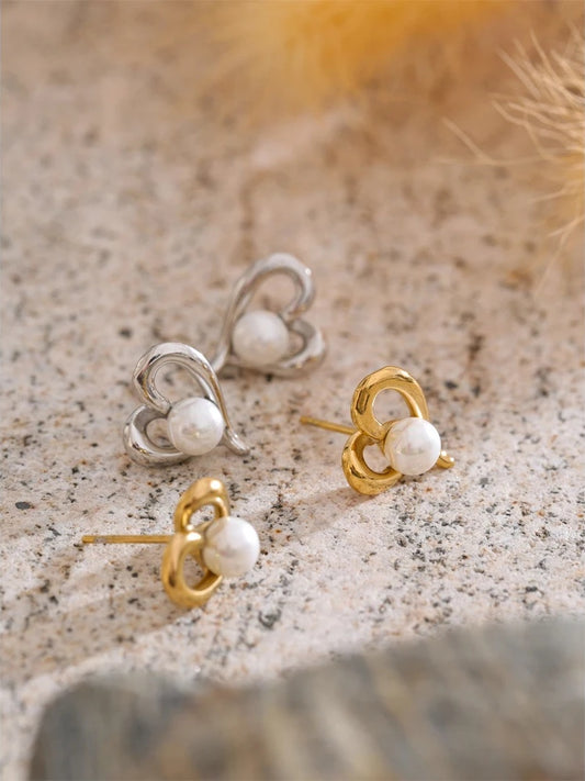 Simulated pearls heart love daily stud earrings - product image
