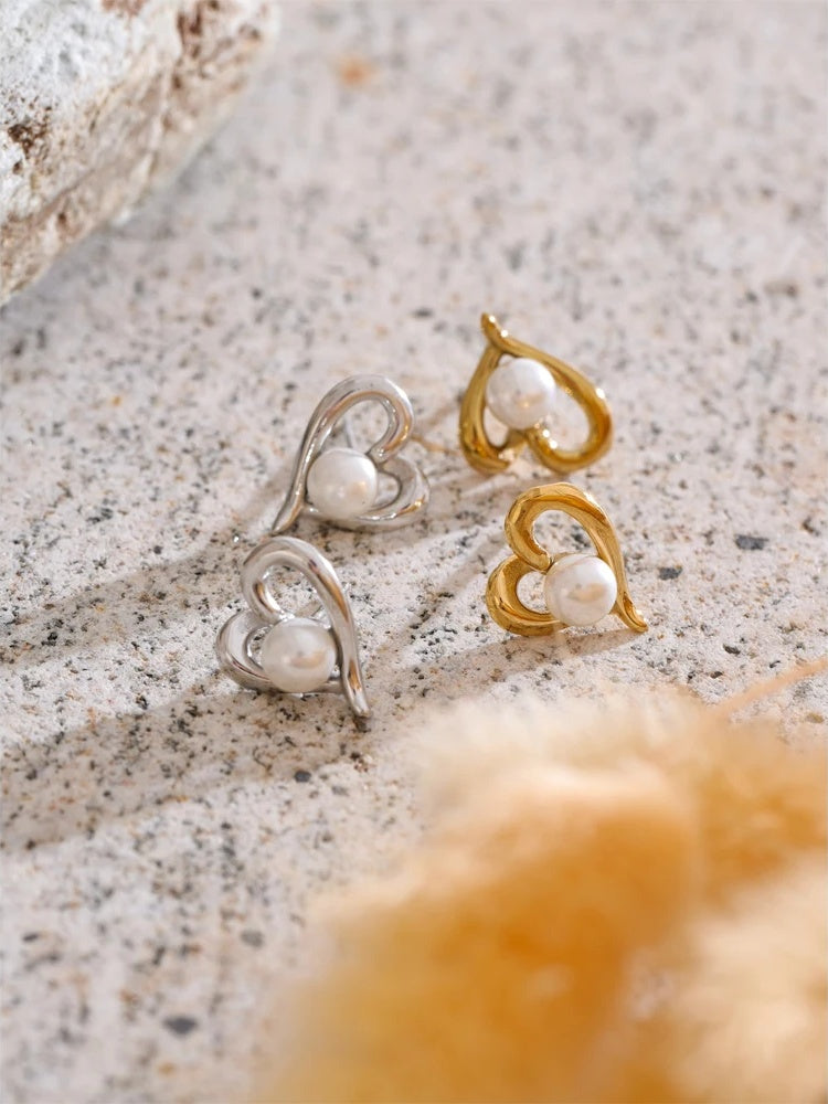 Simulated pearls heart love daily stud earrings - product image