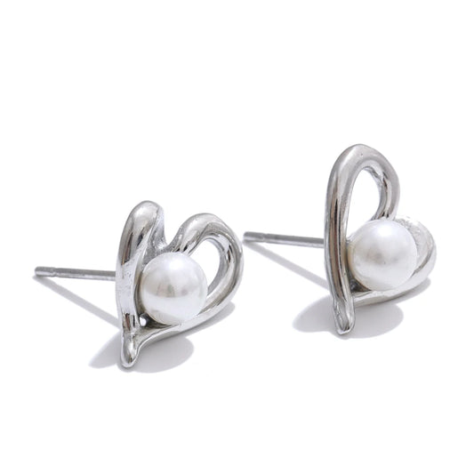 Simulated pearls heart love daily stud earrings - product image