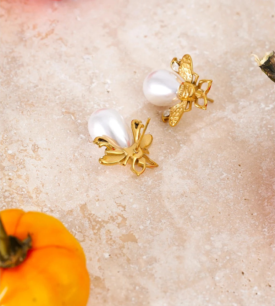 Simulated pearls zircon bee stud earrings - product image