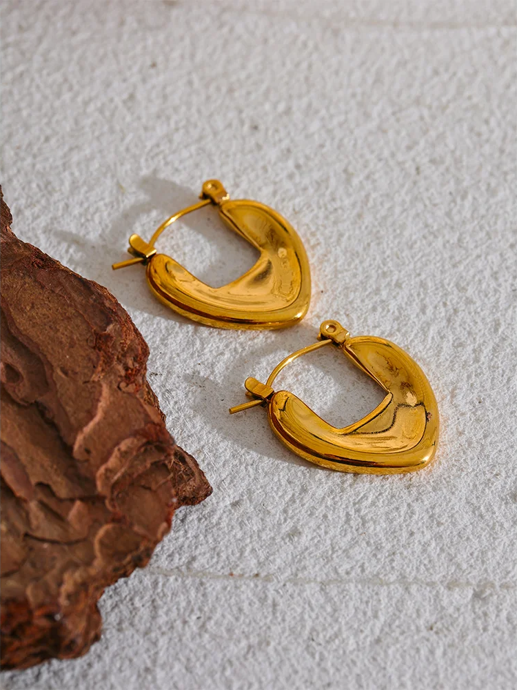 Smooth heart love chic hoop earrings - product image