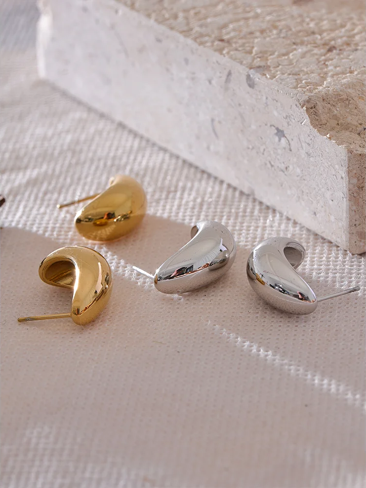 Smooth metal abstract hoop earrings daily fashion - product image
