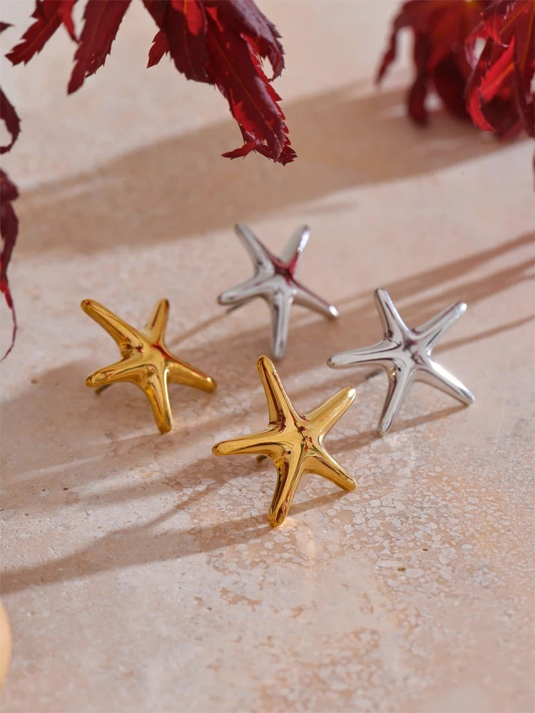 Smooth metal starfish stud earrings - product image