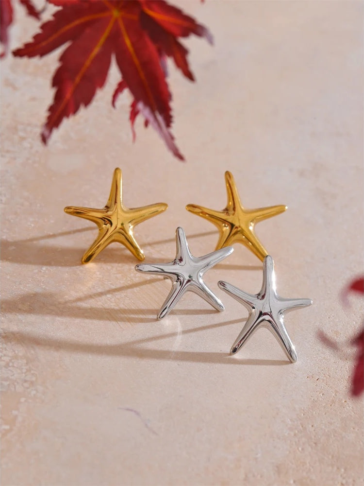 Smooth metal starfish stud earrings - product image