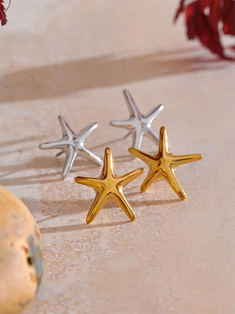 Smooth metal starfish stud earrings - product image