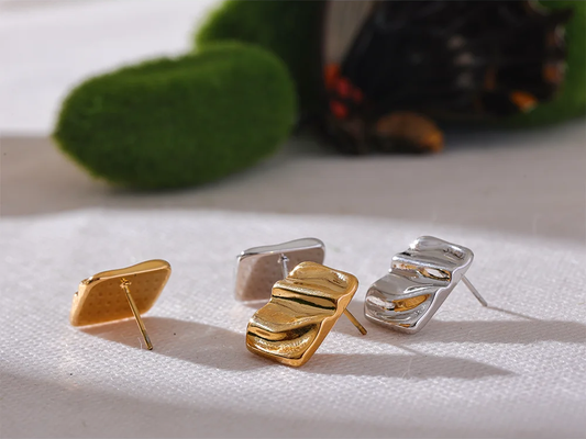 Square minimalist metal small stud earrings - product image