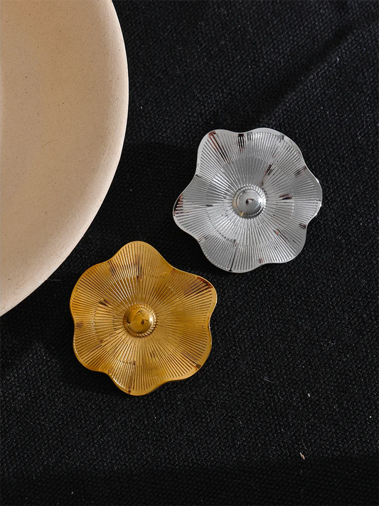 Stainless steel metal flower brooches - product image