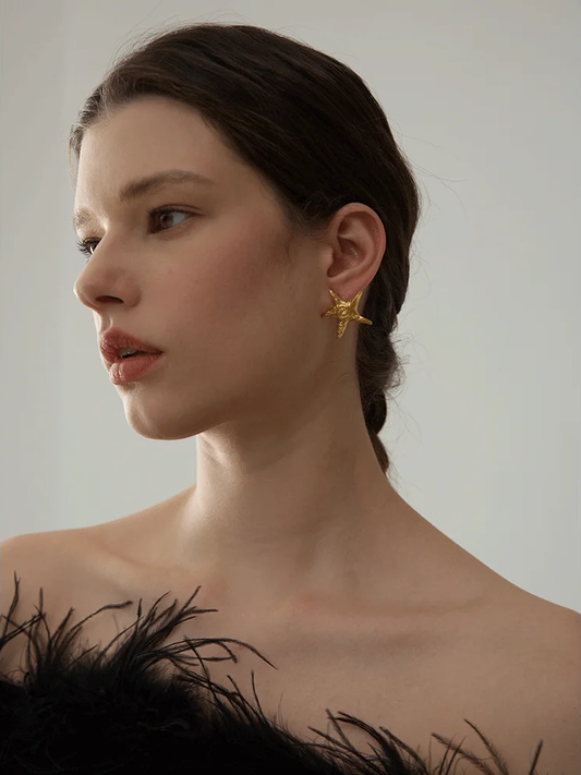 Star shaped stud earrings - product image
