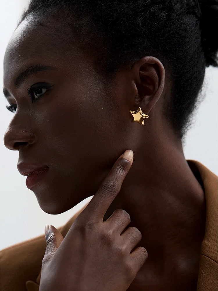Star small textured fashion stud earrings - product image