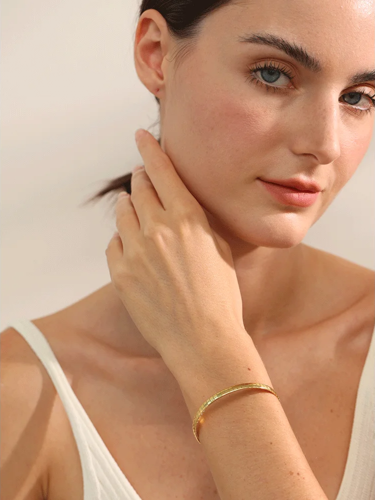 Statement trendy chain modern charm bracelet - product image