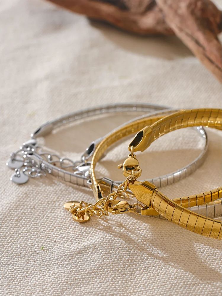 Statement trendy chain modern charm bracelet - product image