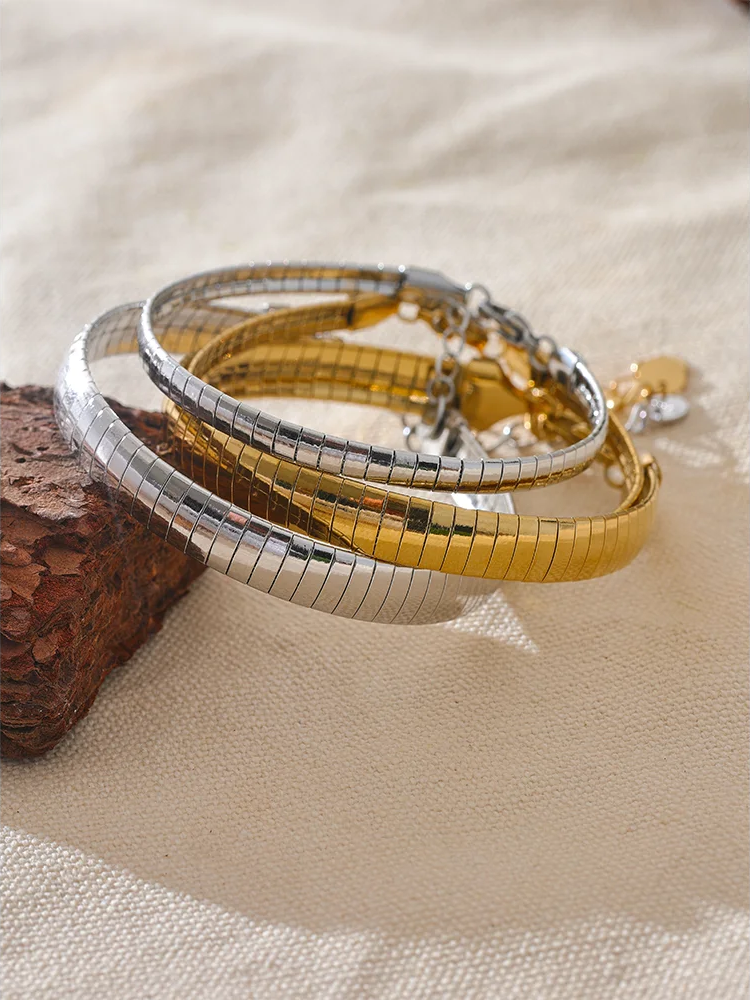 Statement trendy chain modern charm bracelet - product image