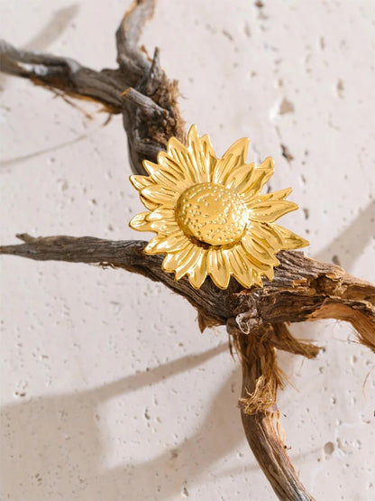Sun flower textured adjustable finger ring - product image
