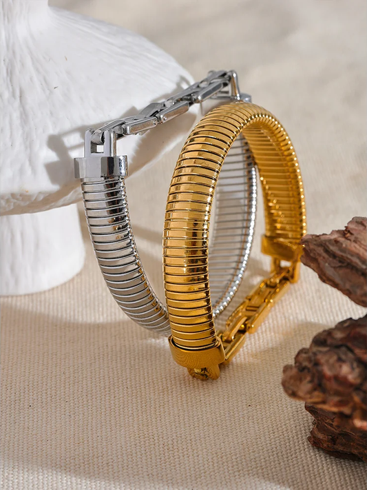 Textured fashion high quality bangle bracelet - product image