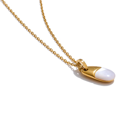 Thick shell golden pendant necklace - product image