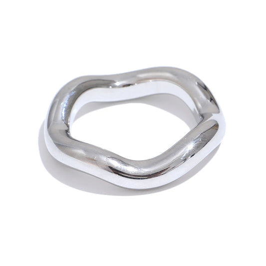 Twisted round textured daily wear finger ring - product image
